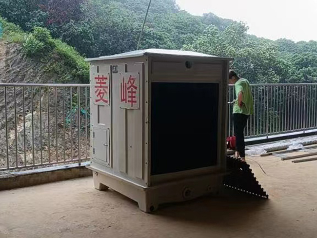 侧出风冷却塔 (15...